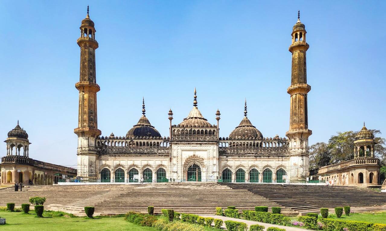 Top Places to visit and Things to do in Lucknow – Trodly